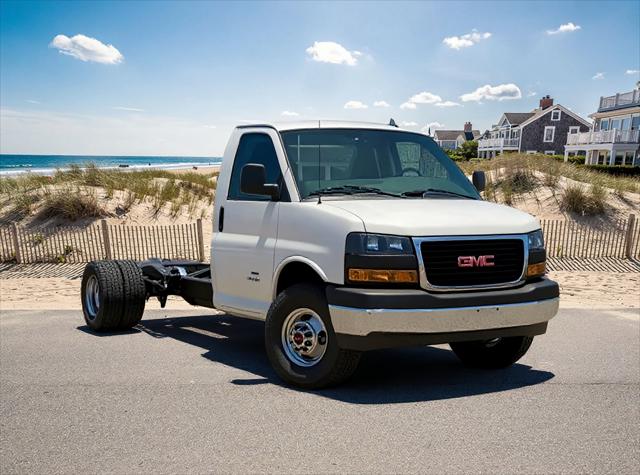 2025 GMC Savana Cutaway 4500 Van for sale in Riverhead, NY