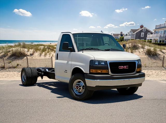 2025 GMC Savana Cutaway 4500 Van for sale in Riverhead, NY
