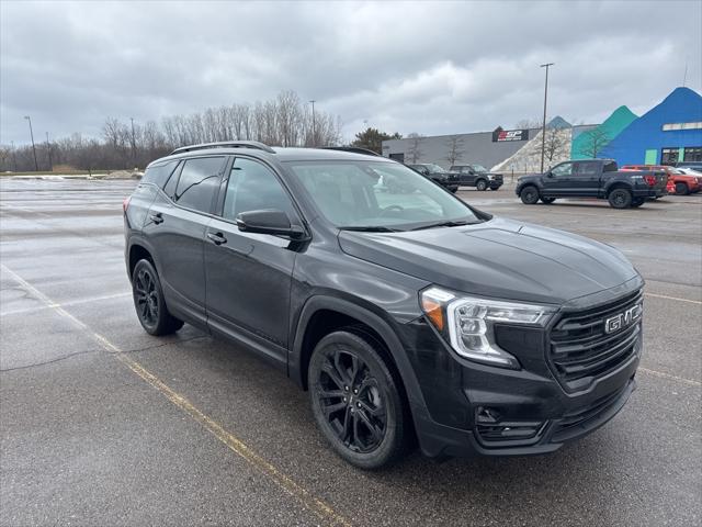 Used 2022 GMC Terrain SLT with VIN 3GKALVEV2NL206271 for sale in Waterford, MI