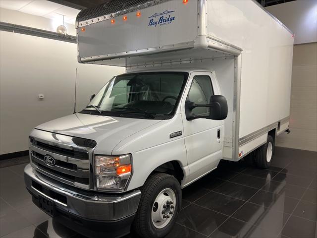 2026 Ford E-350 Cutaway Base