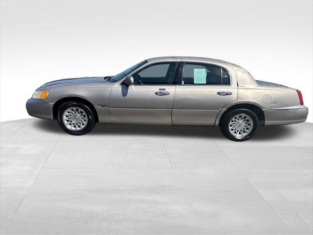 Used 1999 Lincoln Town Car For Sale in Muscle Shoals, AL