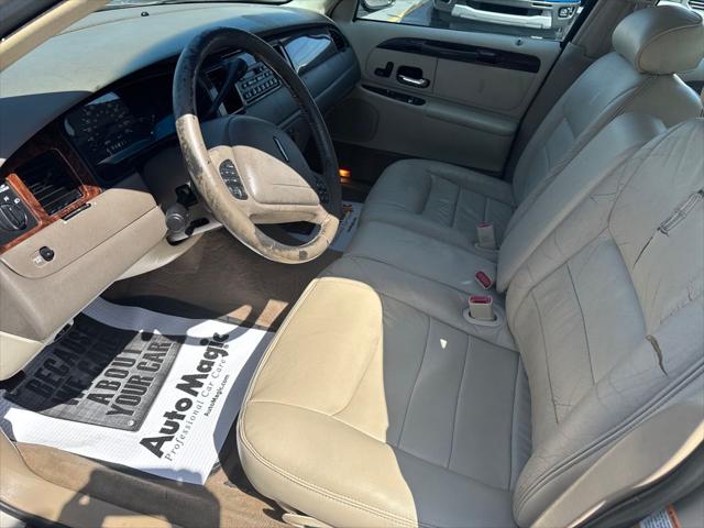 Used 1999 Lincoln Town Car For Sale in Muscle Shoals, AL