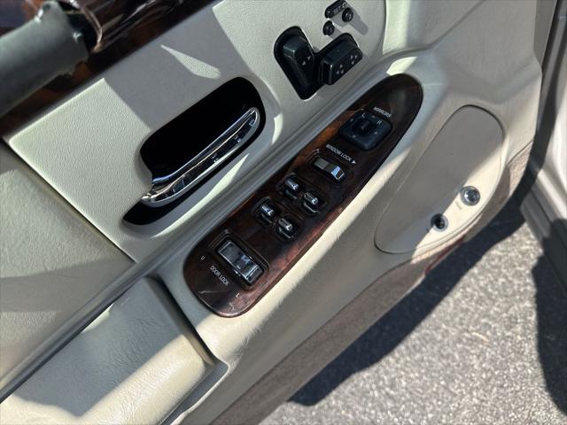 Used 1999 Lincoln Town Car For Sale in Muscle Shoals, AL