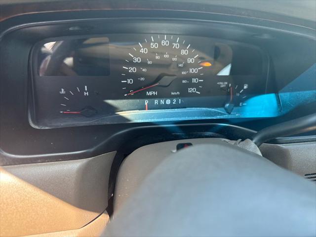 Used 1999 Lincoln Town Car For Sale in Muscle Shoals, AL