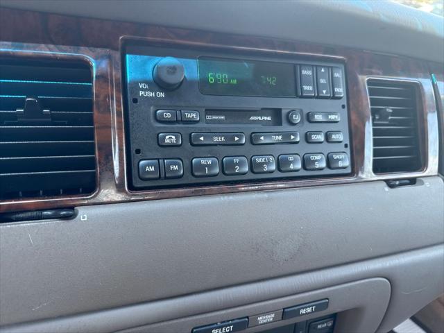 Used 1999 Lincoln Town Car For Sale in Muscle Shoals, AL