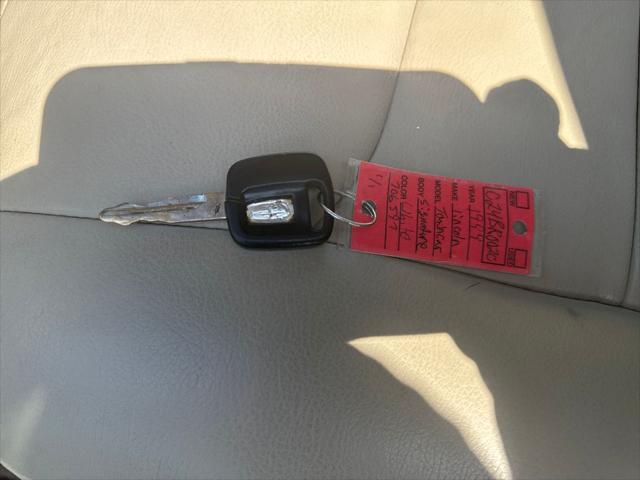 Used 1999 Lincoln Town Car For Sale in Muscle Shoals, AL