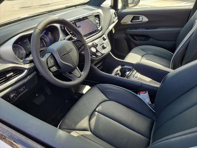 2025 Chrysler Pacifica PACIFICA LIMITED