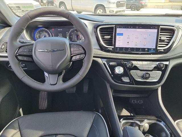 2025 Chrysler Pacifica PACIFICA LIMITED
