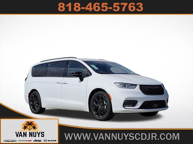 2025 Chrysler Pacifica PACIFICA LIMITED