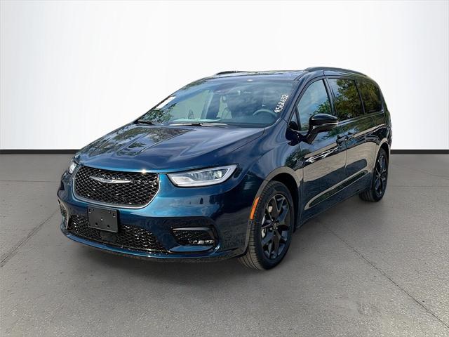 2025 Chrysler Pacifica PACIFICA LIMITED