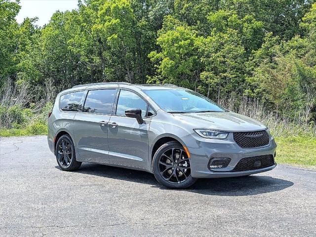 2025 Chrysler Pacifica PACIFICA LIMITED