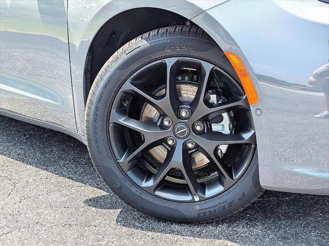 2025 Chrysler Pacifica PACIFICA LIMITED