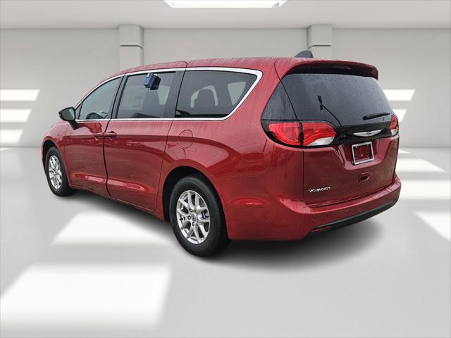 2025 Chrysler Voyager VOYAGER