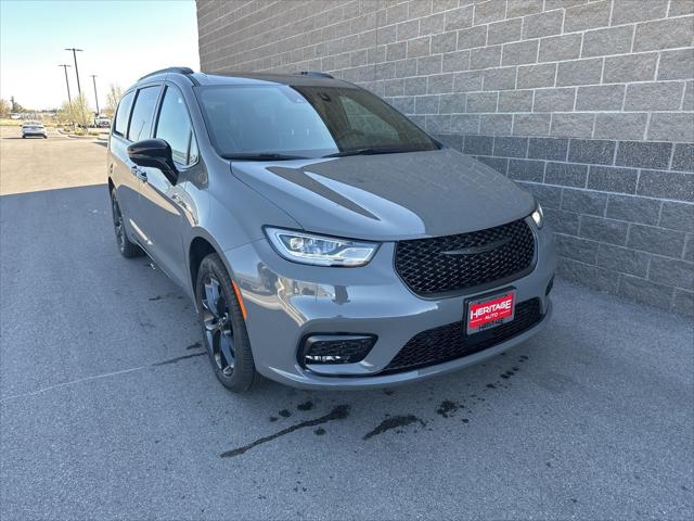 2025 Chrysler Pacifica PACIFICA LIMITED AWD