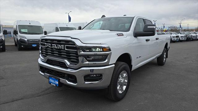 2025 RAM Ram 3500 RAM 3500 BIG HORN CREW CAB 4X4 8 BOX
