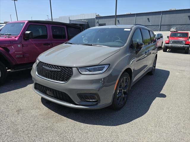 2025 Chrysler Pacifica PACIFICA LIMITED