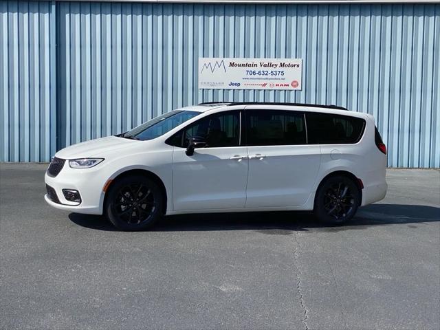 2025 Chrysler Pacifica PACIFICA LIMITED