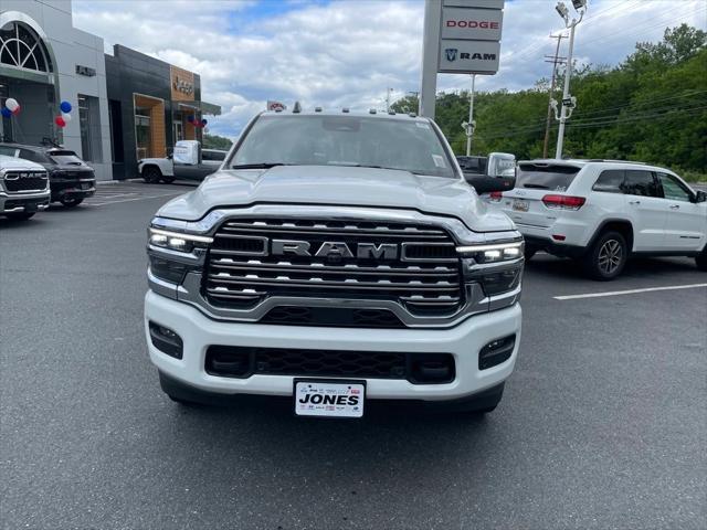 2025 RAM Ram 3500 RAM 3500 LIMITED CREW CAB 4X4 8 BOX