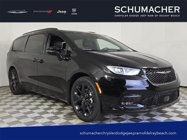 2025 Chrysler Pacifica PACIFICA LIMITED