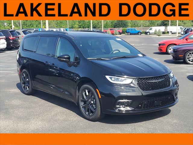 2025 Chrysler Pacifica PACIFICA LIMITED
