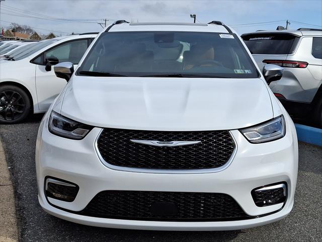 2025 Chrysler Pacifica Hybrid PACIFICA PLUG-IN HYBRID PINNACLE