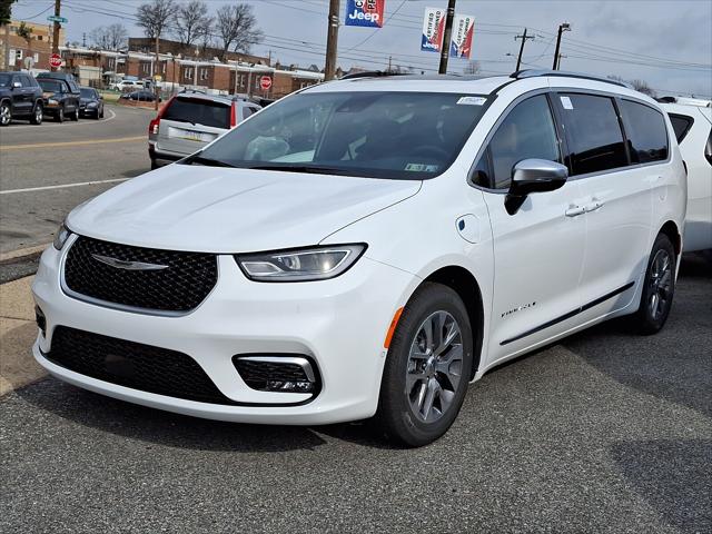 2025 Chrysler Pacifica Hybrid PACIFICA PLUG-IN HYBRID PINNACLE