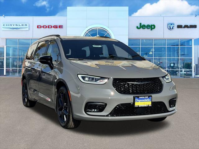 2025 Chrysler Pacifica PACIFICA LIMITED