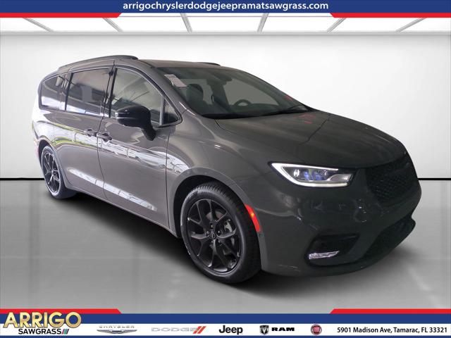 2025 Chrysler Pacifica PACIFICA LIMITED