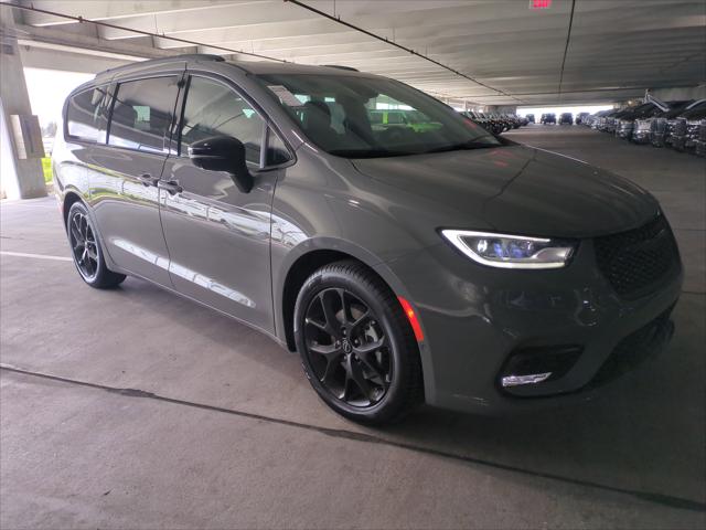 2025 Chrysler Pacifica PACIFICA LIMITED