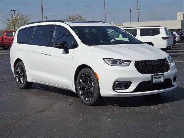 2025 Chrysler Pacifica PACIFICA LIMITED