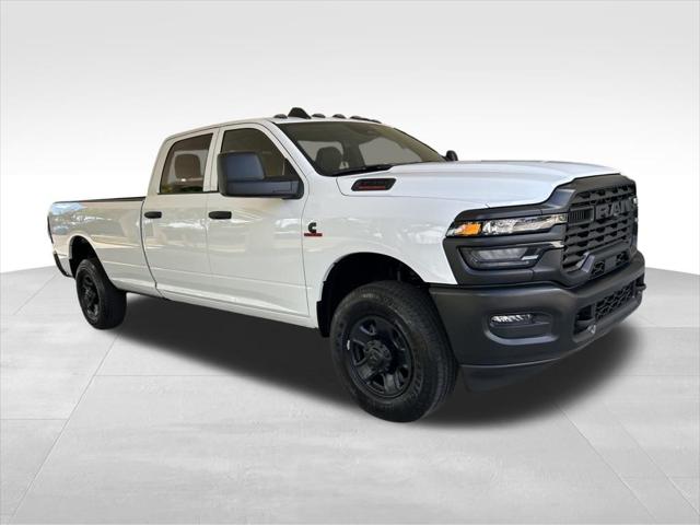 2025 RAM Ram 3500 RAM 3500 TRADESMAN CREW CAB 4X4 8 BOX