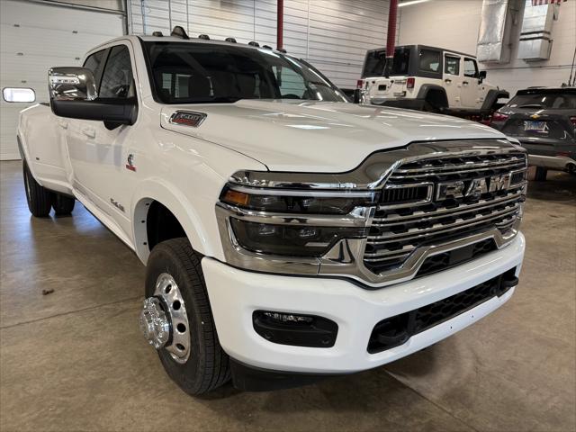 2025 RAM Ram 3500 RAM 3500 LIMITED LONGHORN CREW CAB 4X4 8 BOX