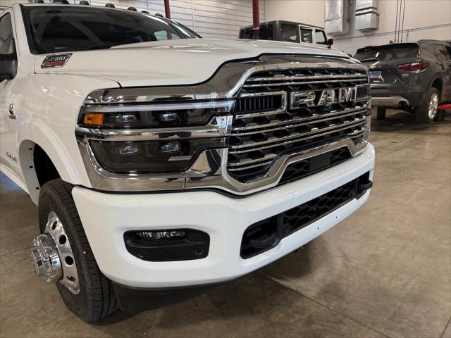 2025 RAM Ram 3500 RAM 3500 LIMITED LONGHORN CREW CAB 4X4 8 BOX