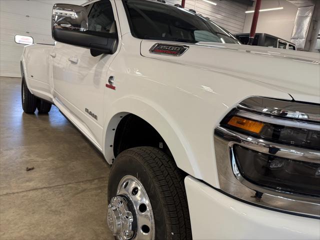 2025 RAM Ram 3500 RAM 3500 LIMITED LONGHORN CREW CAB 4X4 8 BOX