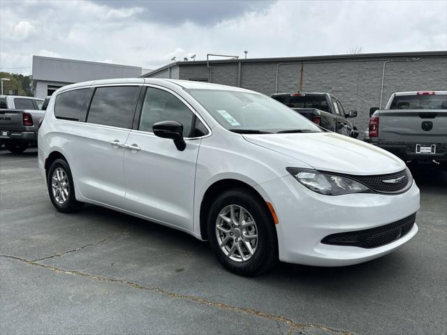 2025 Chrysler Voyager VOYAGER