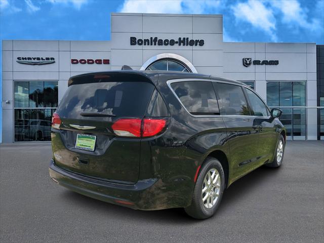 2025 Chrysler Voyager VOYAGER LX