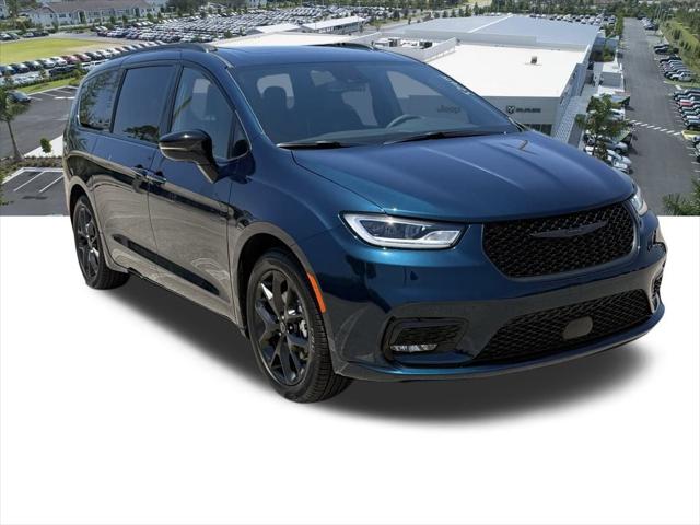 2025 Chrysler Pacifica PACIFICA LIMITED