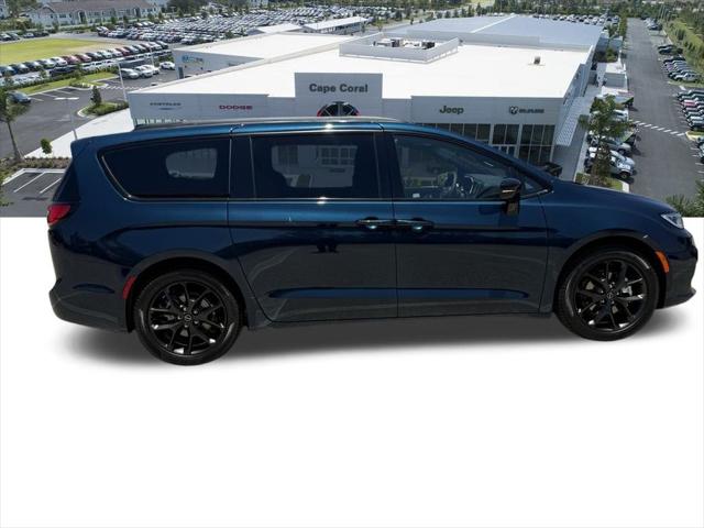 2025 Chrysler Pacifica PACIFICA LIMITED