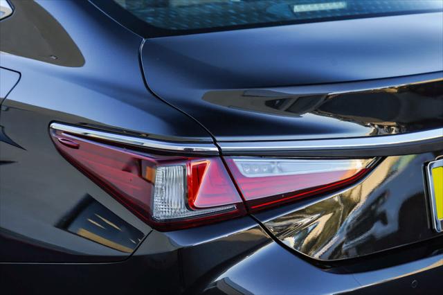 2025 Lexus ES 350 FWD