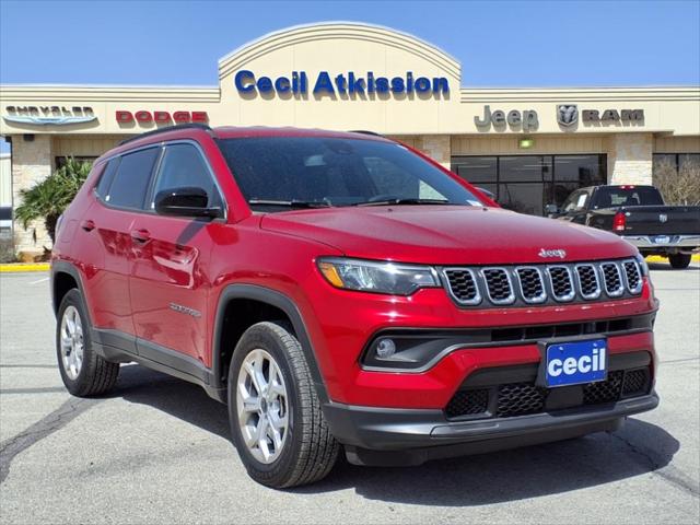 2025 Jeep Compass COMPASS LATITUDE 4X4
