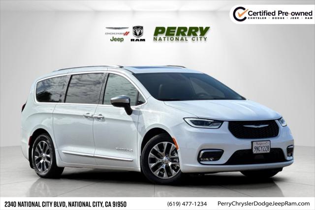 2023 Chrysler Pacifica Hybrid Pinnacle