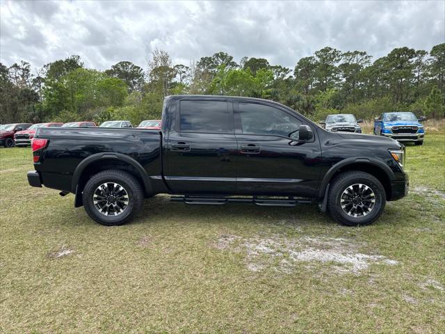 2022 Nissan TITAN Crew Cab PRO-4X 4x4
