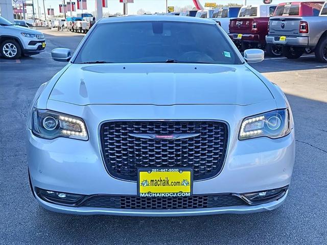 2022 Chrysler 300 S