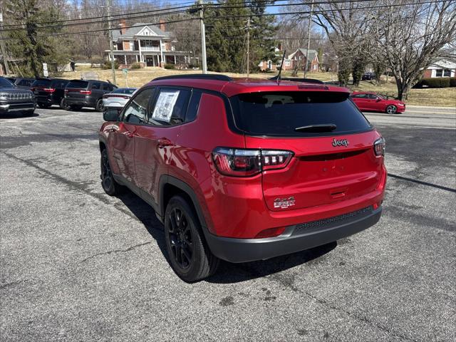 2025 Jeep Compass COMPASS LATITUDE 4X4