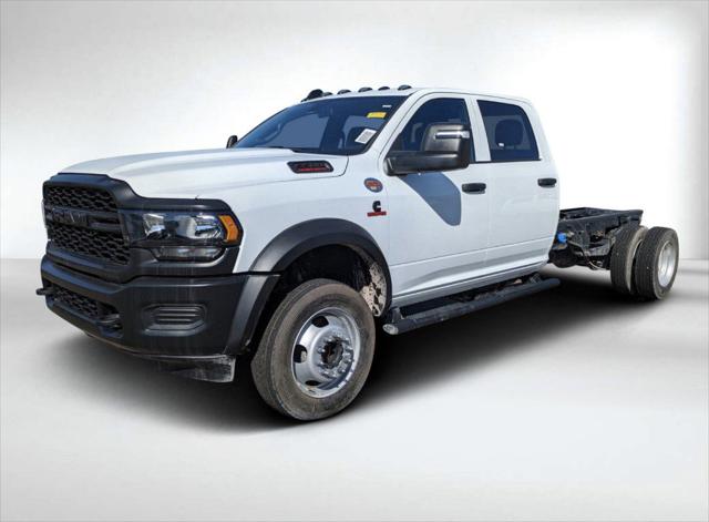 2024 RAM Ram 5500 Chassis Cab RAM 5500 TRADESMAN CHASSIS CREW CAB 4X4 84 CA 2024 RAM Ram 5500 Chassis Cab RAM 5500 TRADESMAN CHASSIS CREW CAB 4X4 84 CA