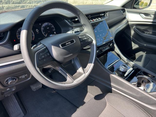 2023 Jeep Grand Cherokee Laredo 4x4