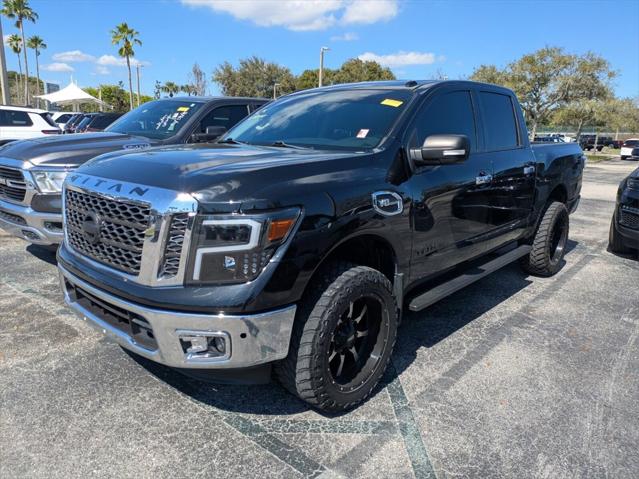 2017 Nissan TITAN SV