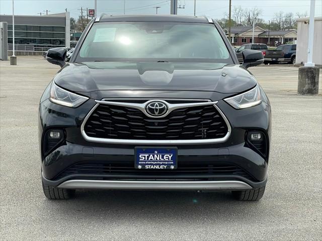 2022 Toyota Highlander Platinum