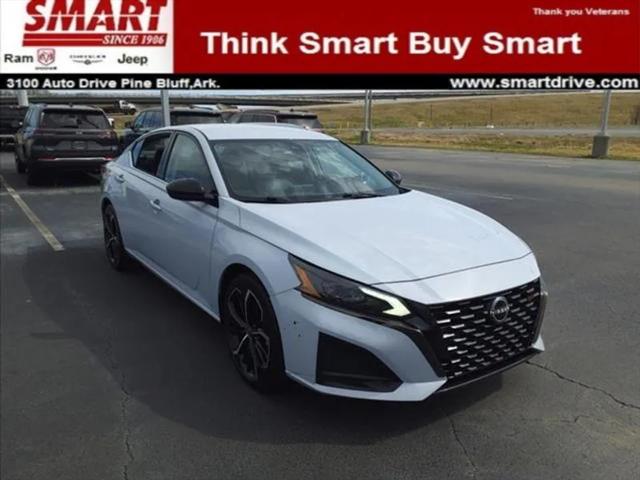 2023 Nissan Altima SR FWD