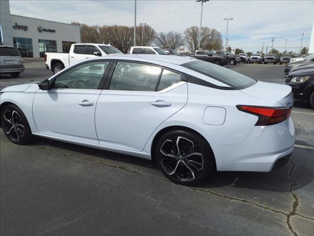 2023 Nissan Altima SR FWD